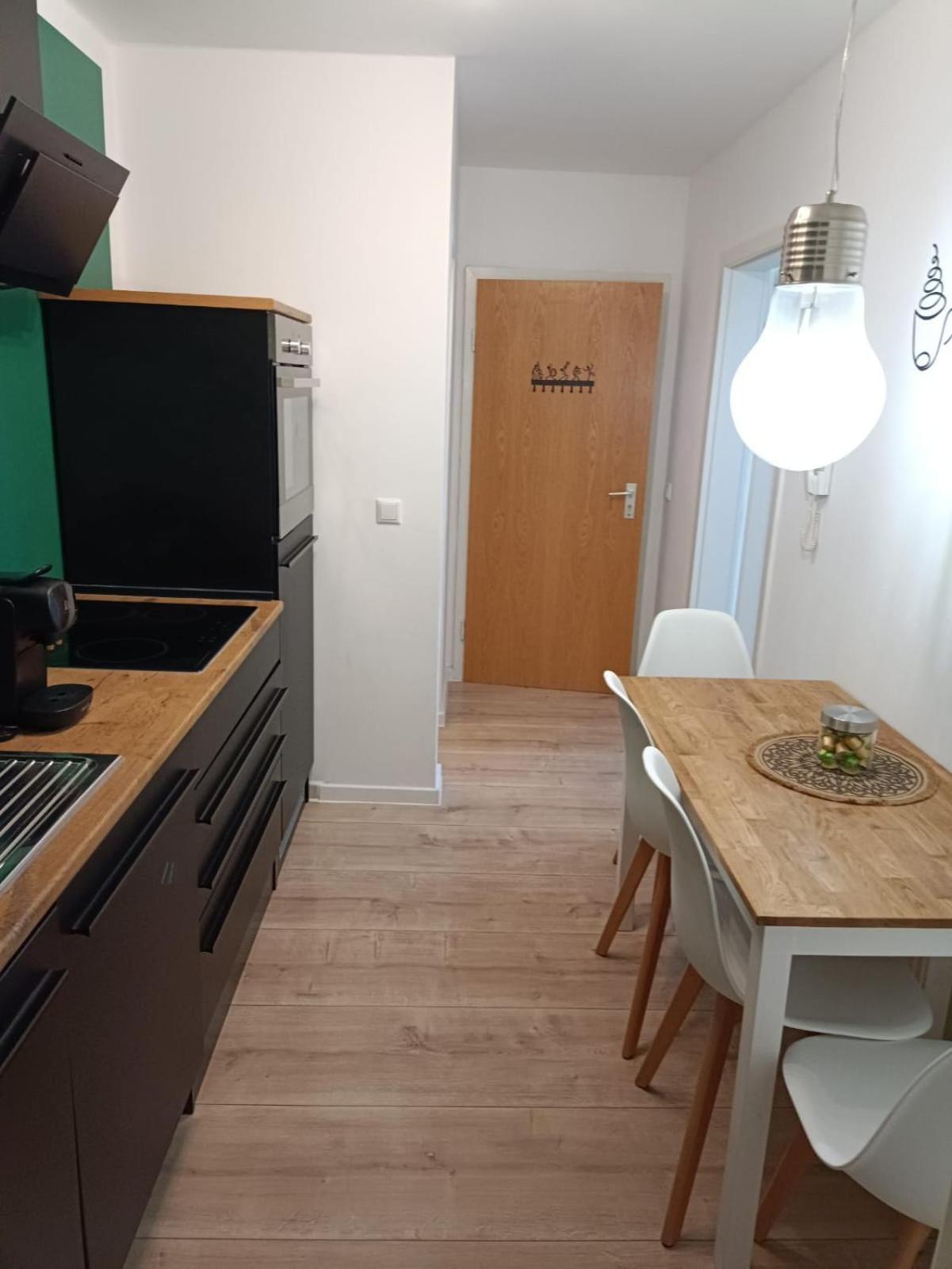 Ferienwohnung Enzian - Naehe Kapellplatz - Oeffentlicher Parkplatz - Aufzug Altotting Ngoại thất bức ảnh